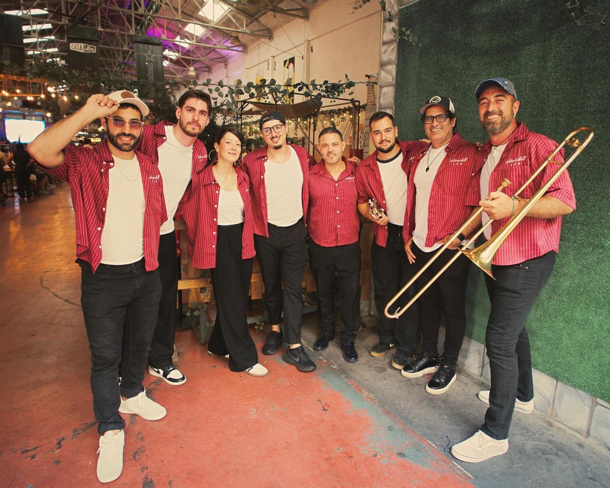 El grupo Salsa Crew