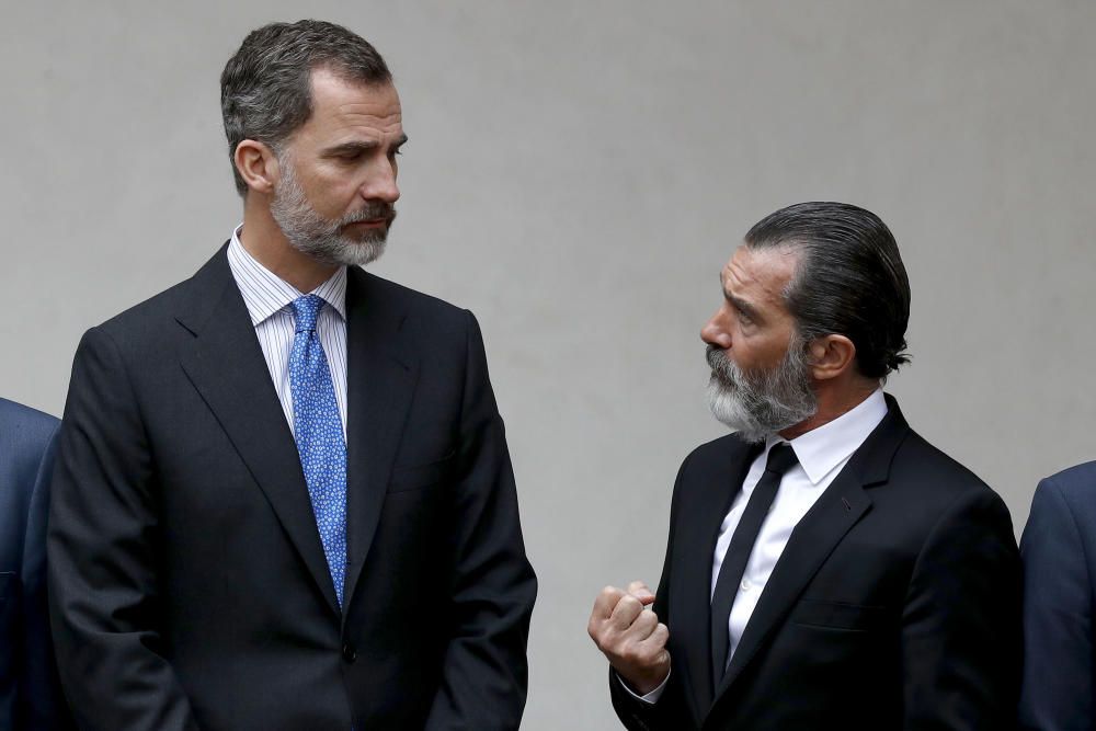 ANTONIO BANDERAS RECIBE EL GALARDÓN CAMINO REAL ...