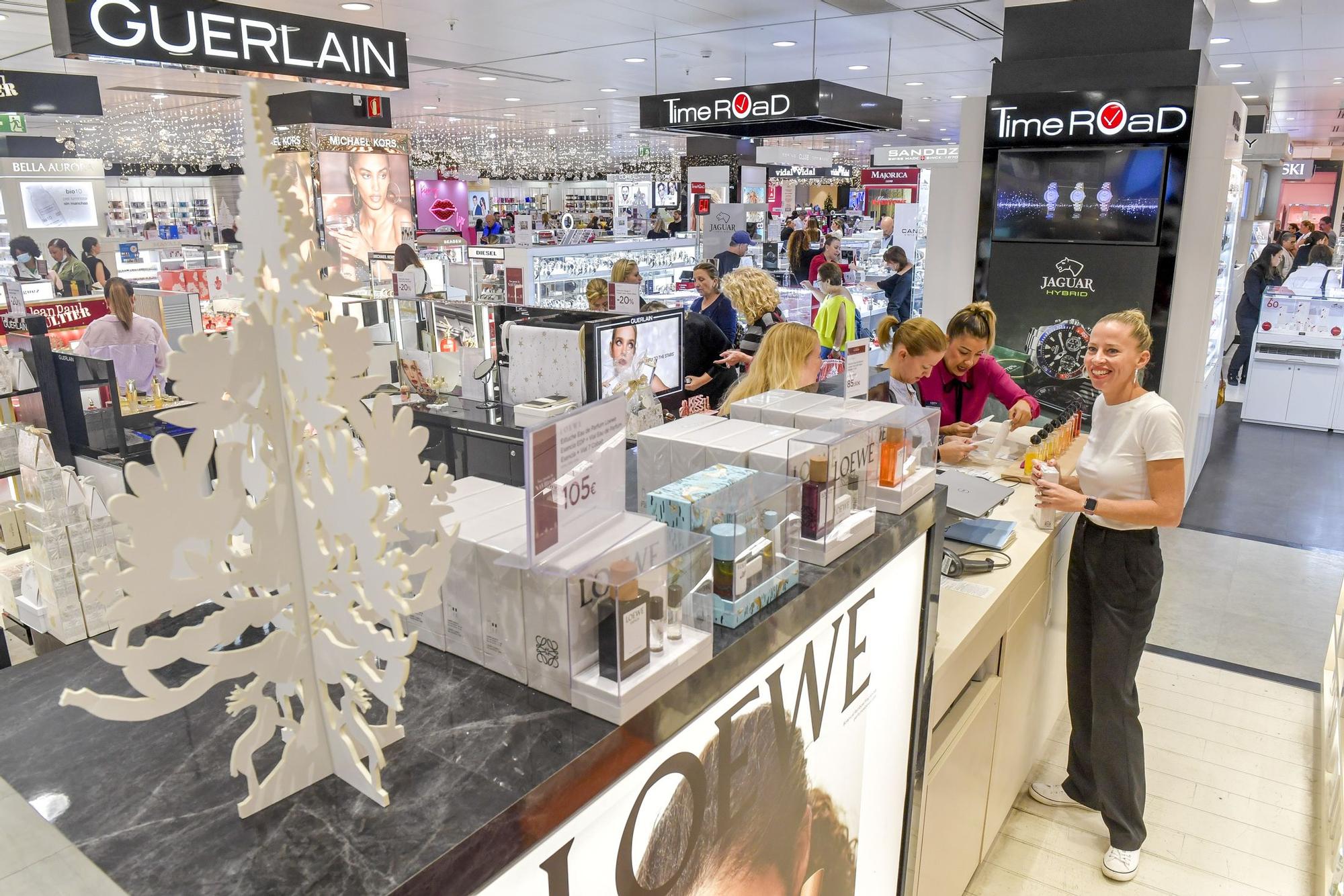 Compras de regalos para Nochebuena en las zonas comerciales de Las Palmas de Gran Canaria