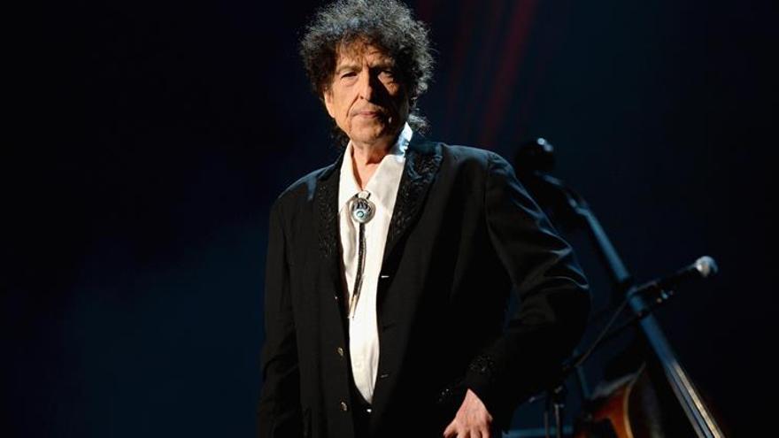 Dylan envía su discurso y ya puede cobrar los 800.000 euros del Nobel