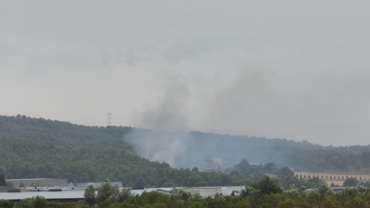 Incendi d'Artés aquesta tarda, darrera del polígon industrial