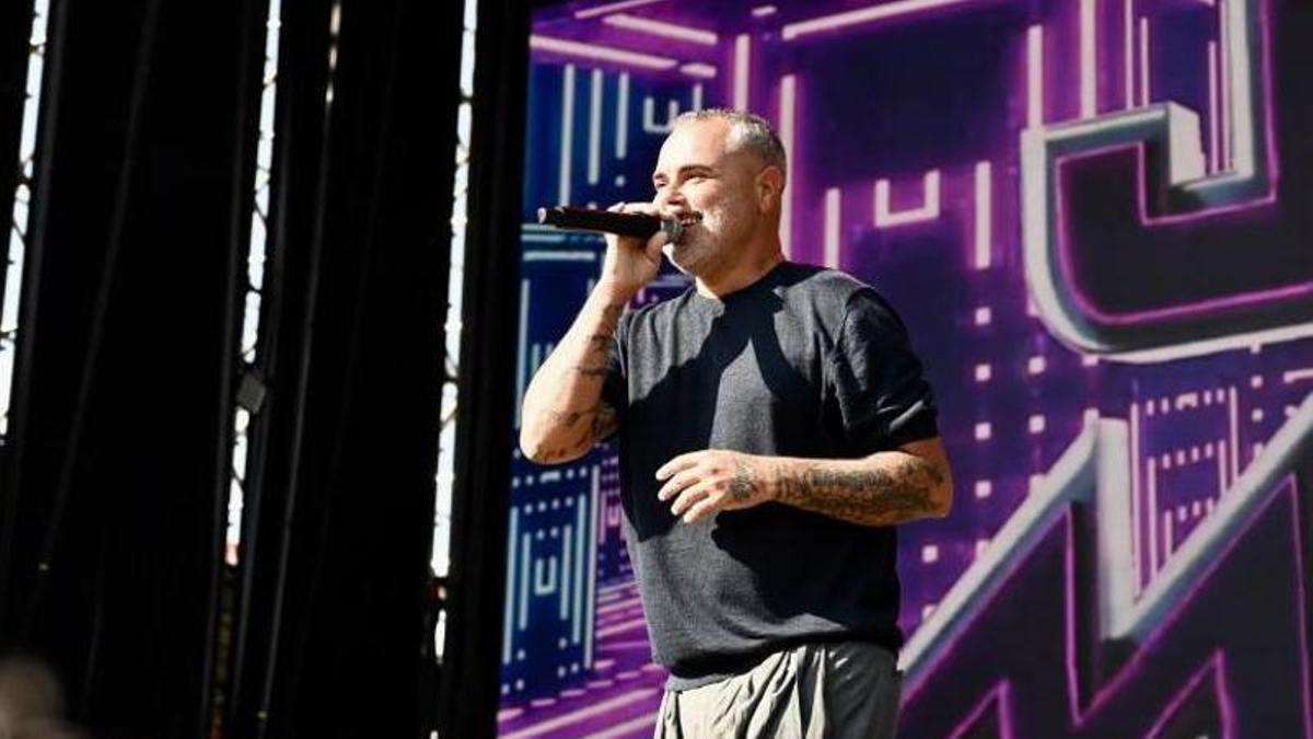 Juan Magán sobre el escenario en Pontevedra