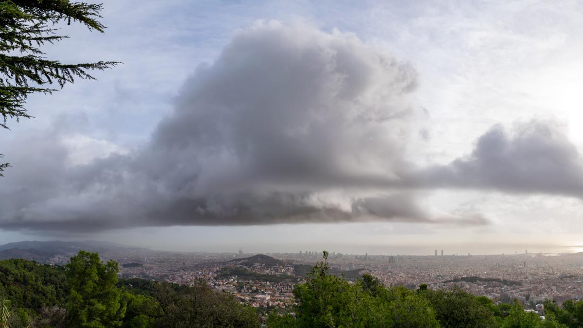 Nubes sobre Barcelona