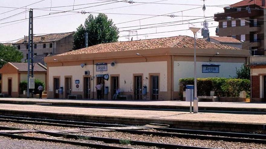 Fomento se compromete a &quot;un ajuste&quot; de horarios para tren en Arcos de Jalón