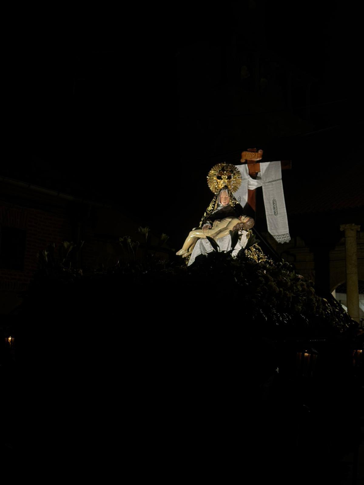 GALERÍA| La procesión de Nuestra Madre de las Angustias en El Perdigón