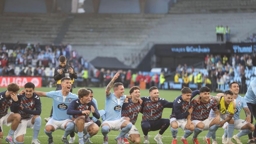 Los jugadores del Celta celebran
el triunfo ante el Villareal.
| Alba Villar