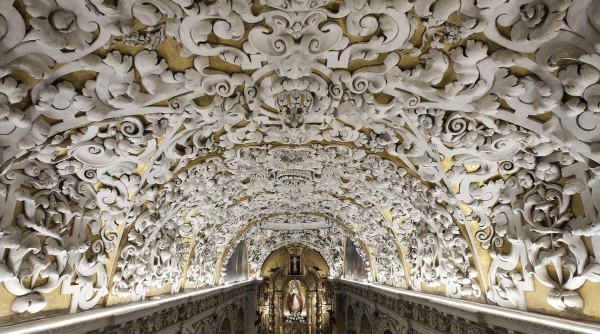 Interior de la Iglesia de Santa María la Blanca de Sevilla