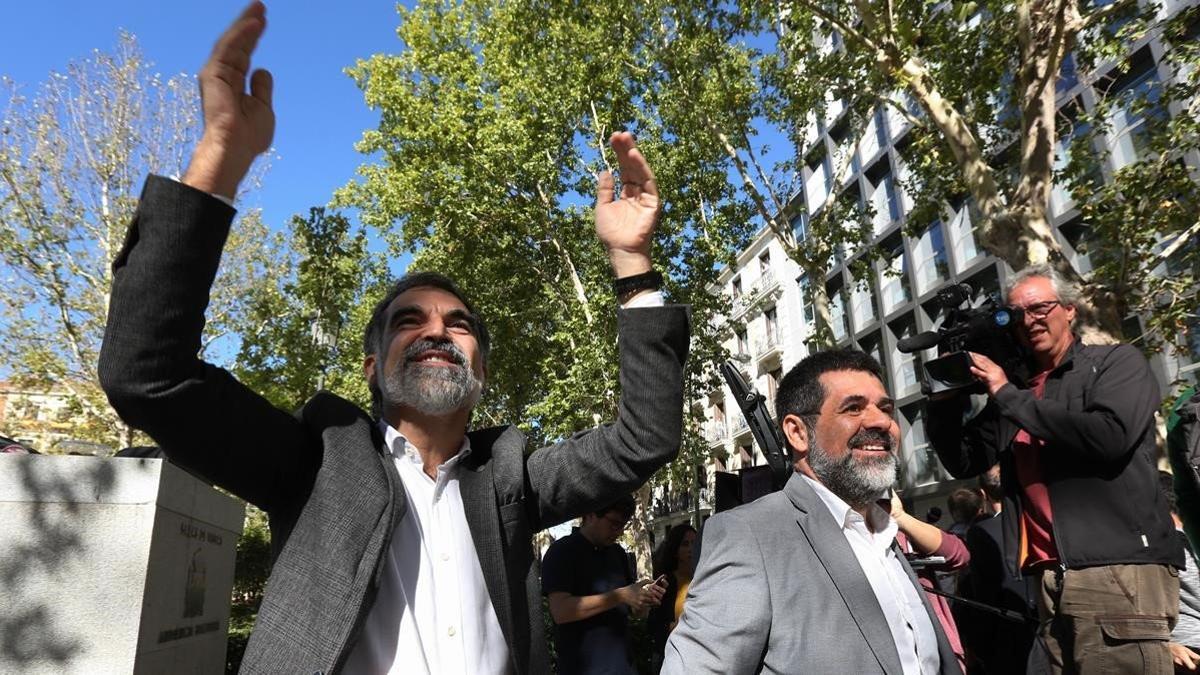 Jordi Cuixart y Jordi Sànchez acuden a declarar a la Audiencia Nacional, el 6 de octubre del 2017.