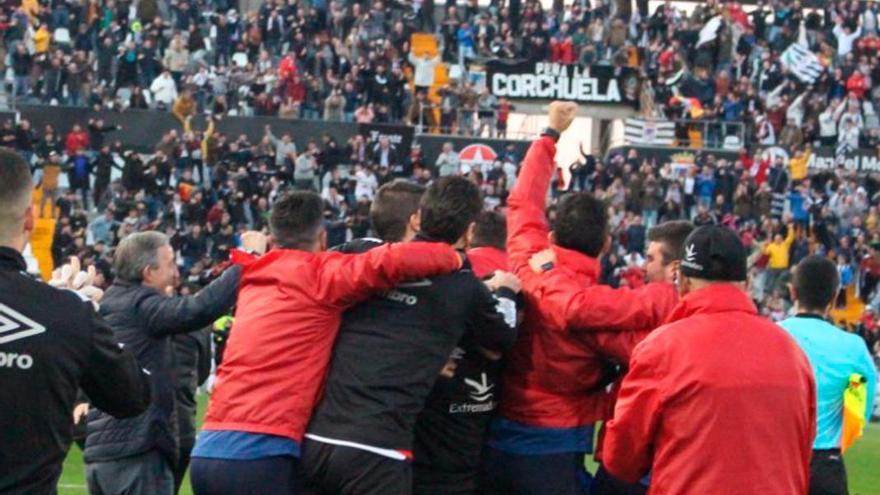 El Badajoz pasa a la siguiente ronda tras ganar a Las Palmas por 2-1