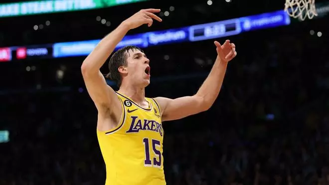 Reaves sienta cátedra en Los Ángeles