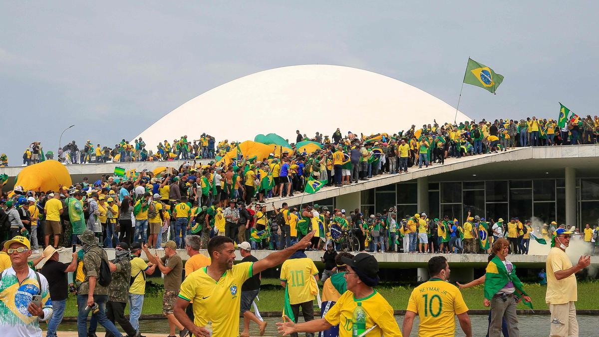 Simpatizantes del expresidente brasileño Jair Bolsonaro durante el asalto al Congreso, el 8 de enero.