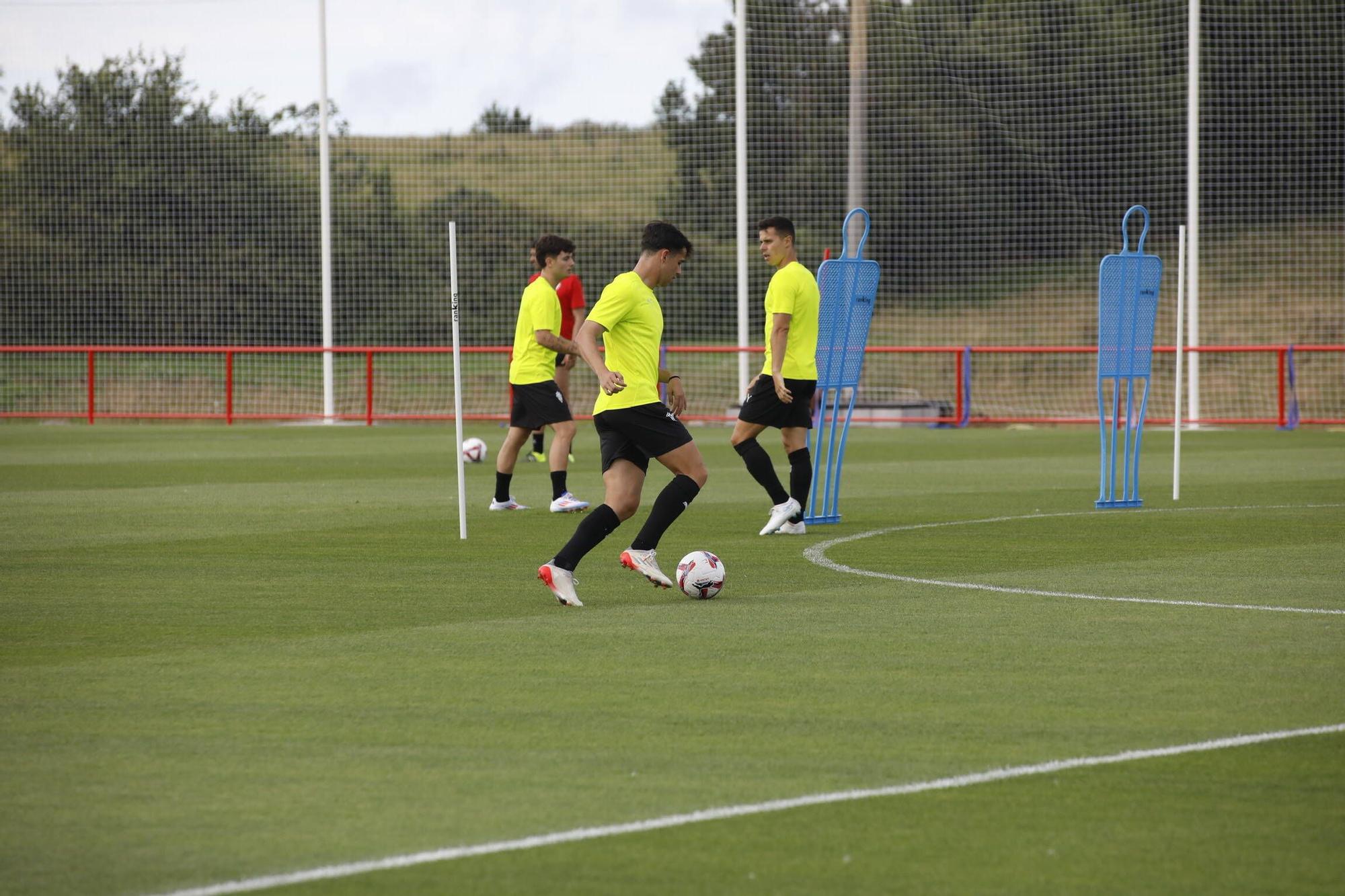 Así fue el primer entrenamiento de la era Albés en el Sporting (en imágenes)