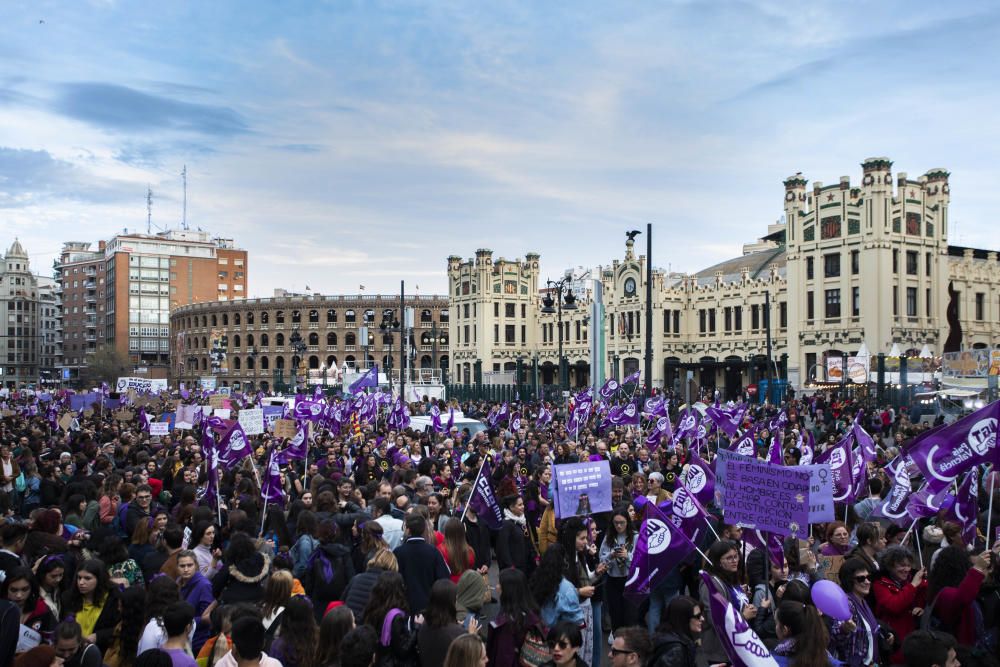 Manifestación del Día de la Mujer en las calles de València