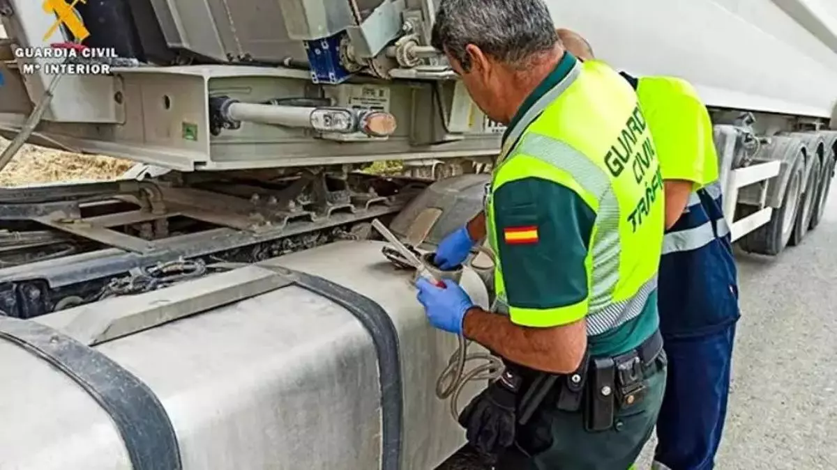 La Guardia Civil puede vaciar tu depósito de combustible: estas son las razones