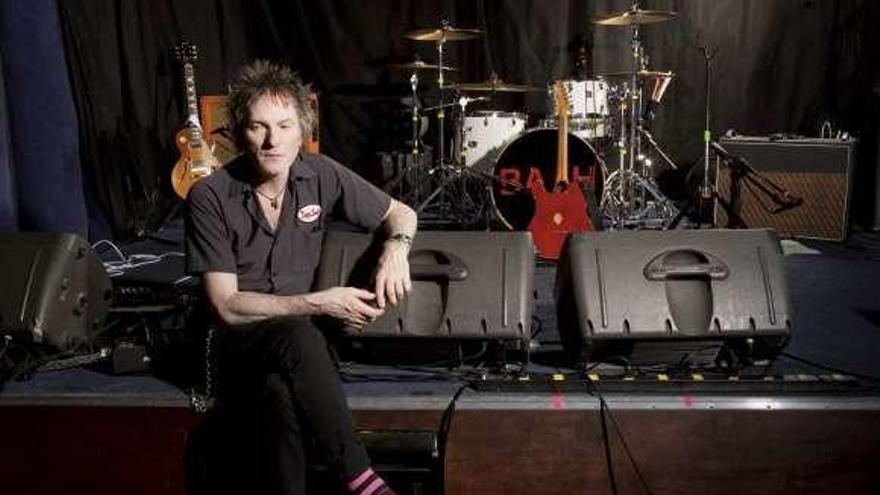 Tommy Stinson, en una imagen promocional.