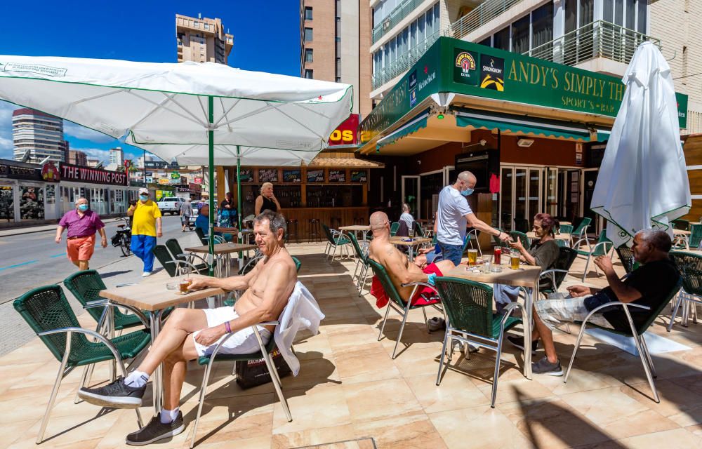 El 10% de las terrazas de bares de Benidorm abren