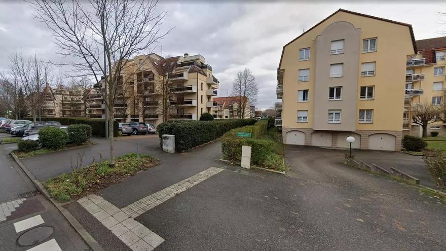 Muere de un infarto una niña en Francia tras ser acuchilladas dos compañeras por un hombre cerca de su colegio