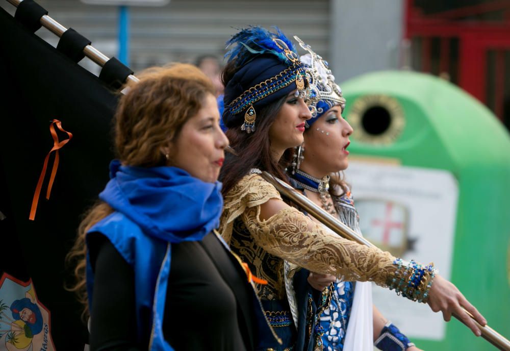 Los Moros y Cristianos de Altozano celebran su Mig Any