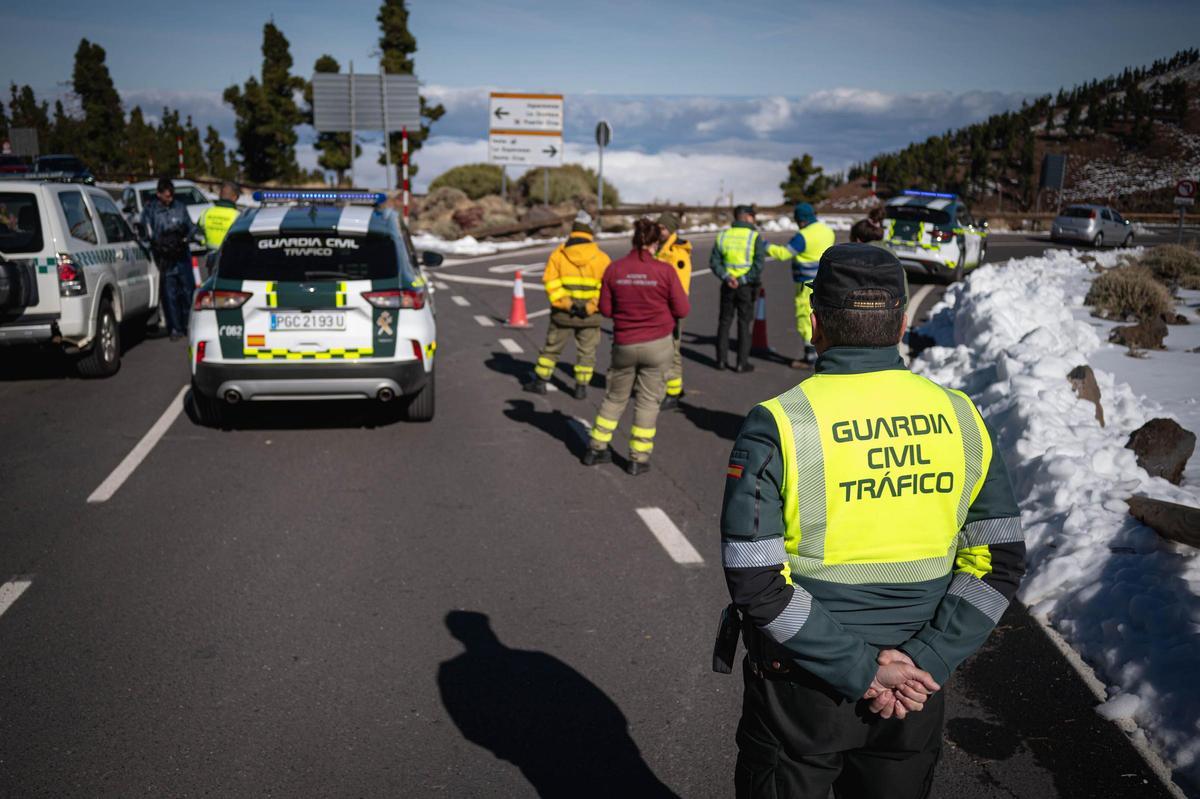 Control de acceso al Parque Nacional del Teide en una imagen del pasado mes de enero.