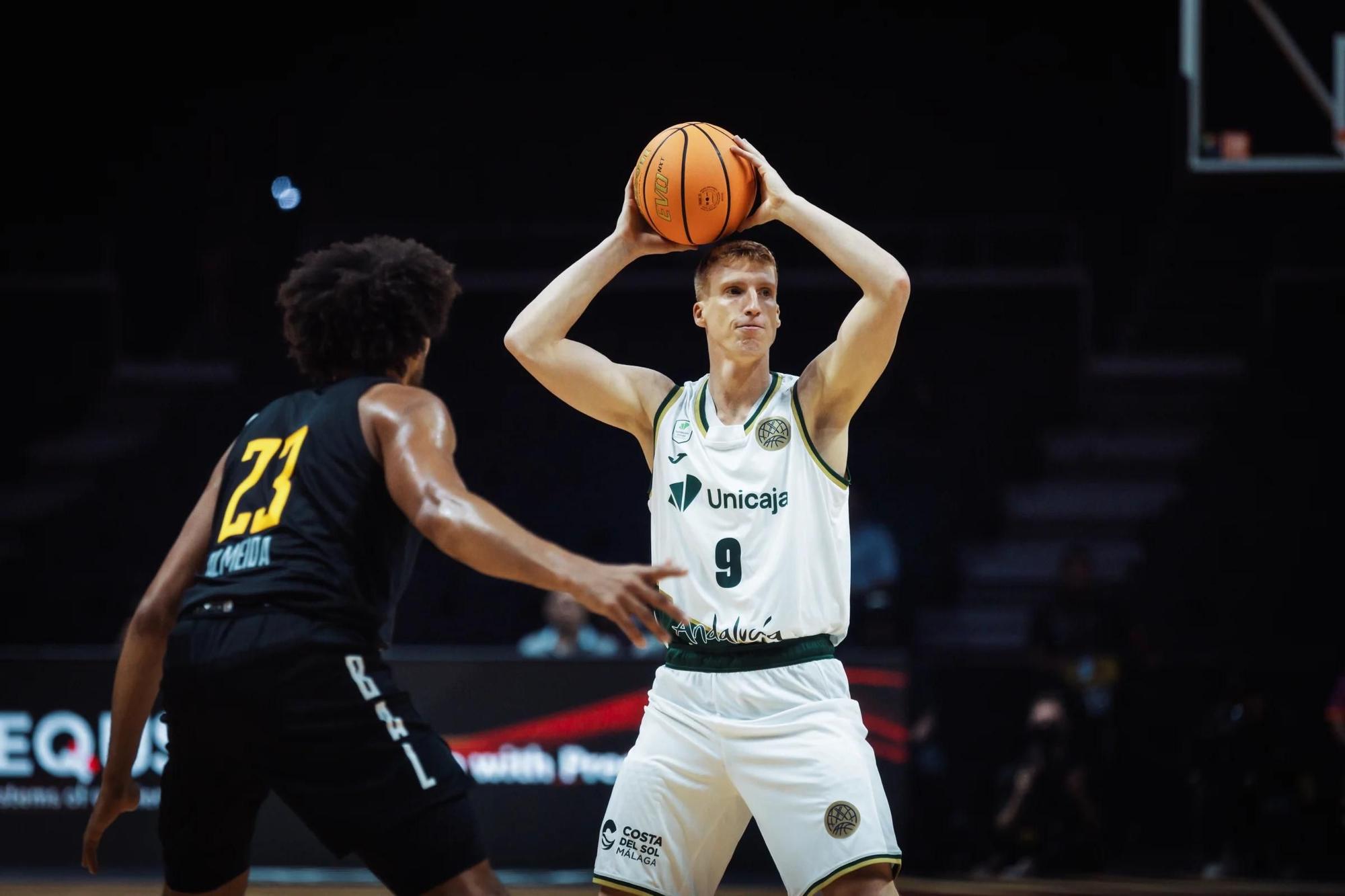 Copa Intercontinental de baloncesto: Al Ahli 61-73 Unicaja, en imágenes