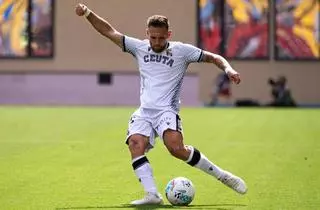 Diego González, opción sólida para el centro de la zaga del Real Zaragoza