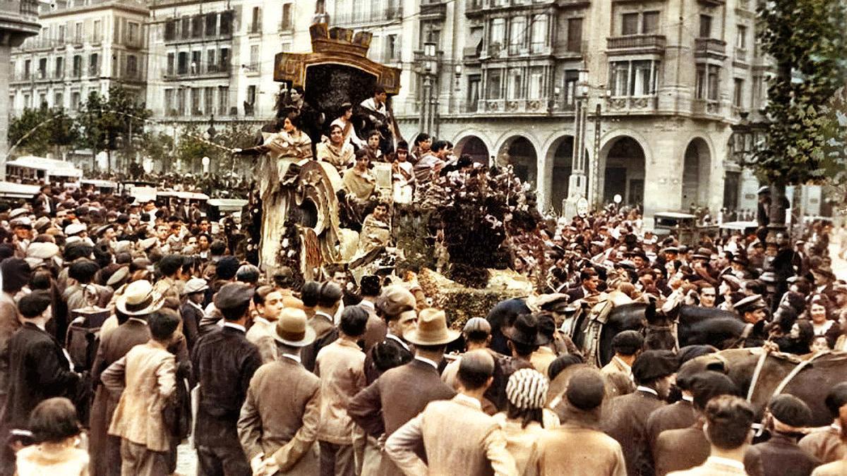 Desfile de las 'bellas señoritas' en las Fiestas del Pilar de 1931