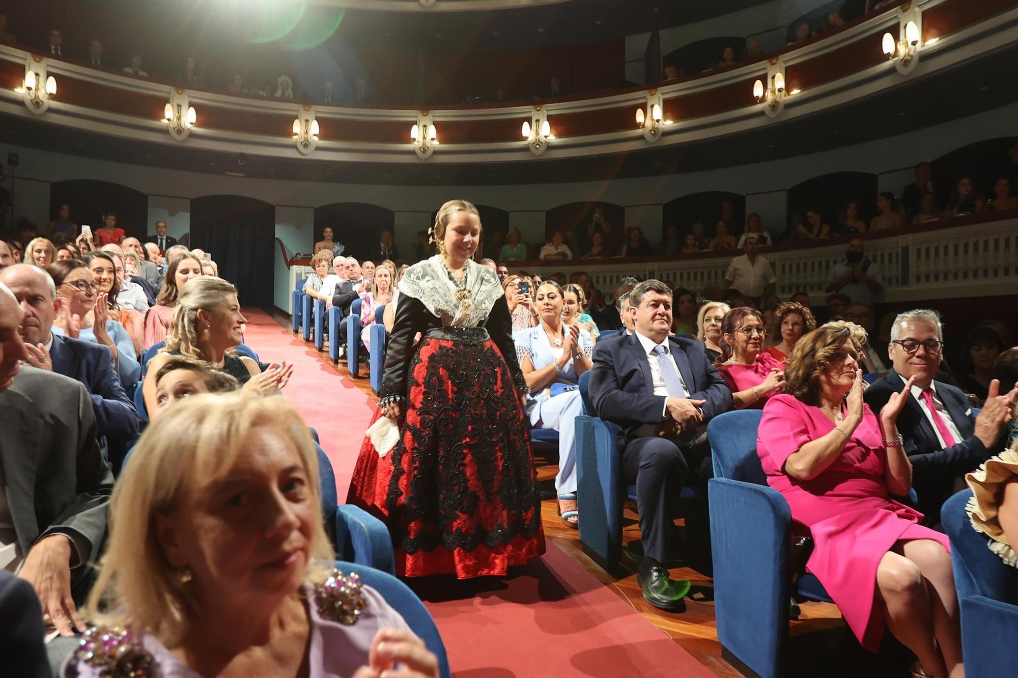 Imposición de bandas a la reina infantil de las fiestas de la Magdalena, Carla Ibáñez