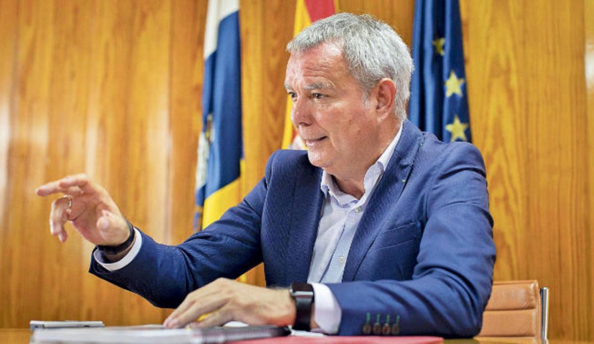 El consejero de Obras Públicas, Transportes y Vivienda, Sebastián Franquis.