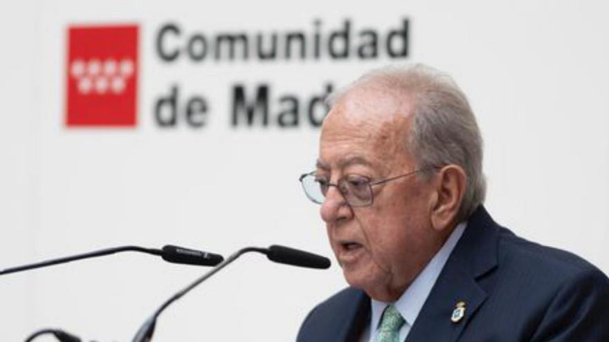Murillo recoge el premio Médicos y Pacientes que la OMC concede a la Fundación A.M.A.