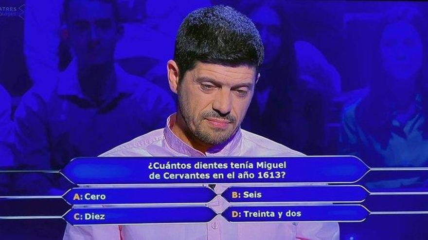 Manu Zapata ante una de las preguntas más enrevesadas de la historia del concurso.