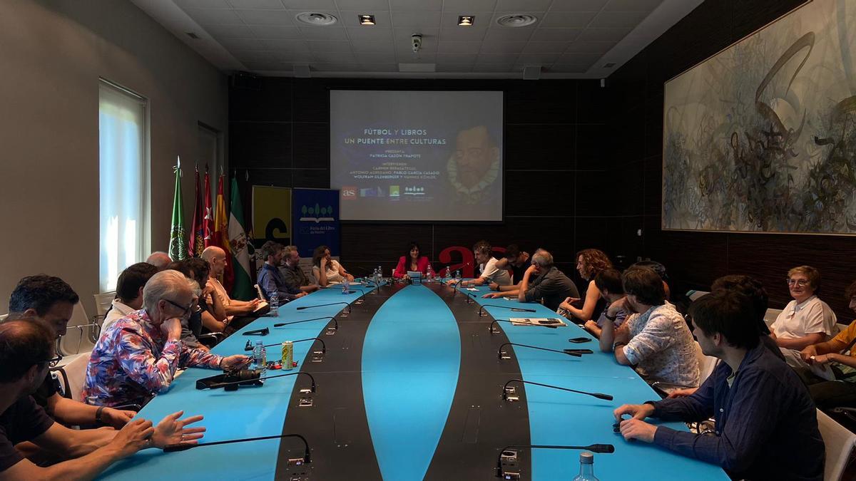 Debate sobre Fútbol y Literatura en la Casa Árabe