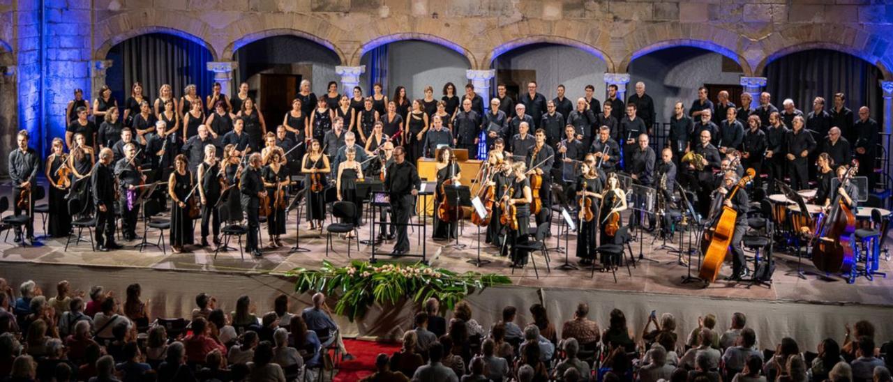 Un momento del concierto de despedida de Company al frente de la Coral UIB.