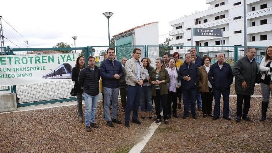 El PP denuncia la falta de señales y aparcamientos en la estación de Villarrubia