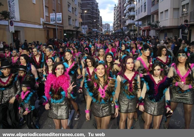 Vinaròs se llena de fiesta en carnaval