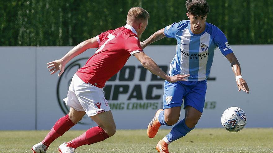 El joven Juan Cruz salió de inicio en el once del Málaga CF y fue de los más destacados del duelo contra el Nottingham Forest. Pudo marcar en dos ocasiones.