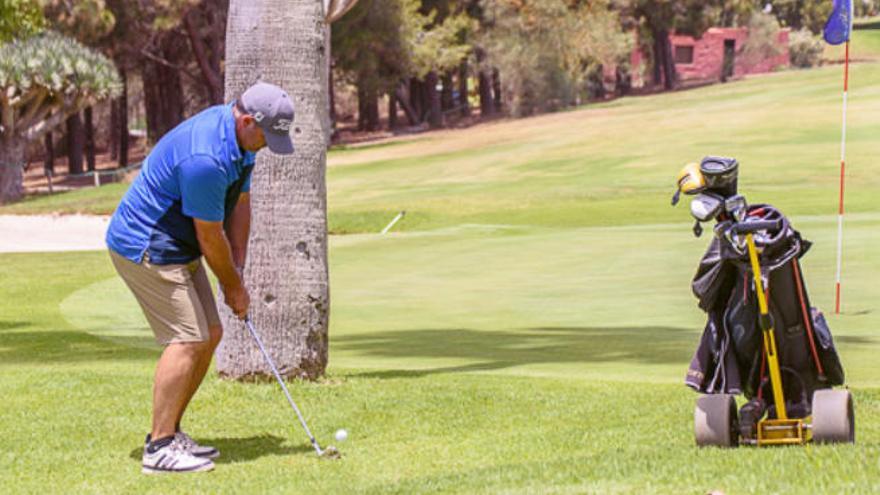 Leif Svensson, formando equipo con John Miskelly, pasó ayer a la siguiente eliminatoria.