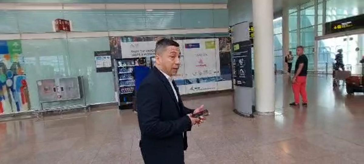 VÍDEO | Taxistes fan fora un conductor pirata de l’aeroport de Barcelona