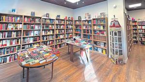 Interior de la librería Las Indomables, en Madrid.