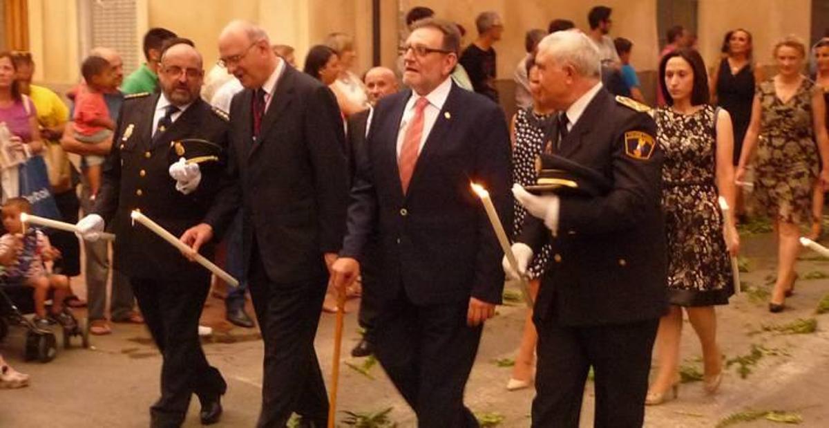 Guanyant critica que Ros procesione