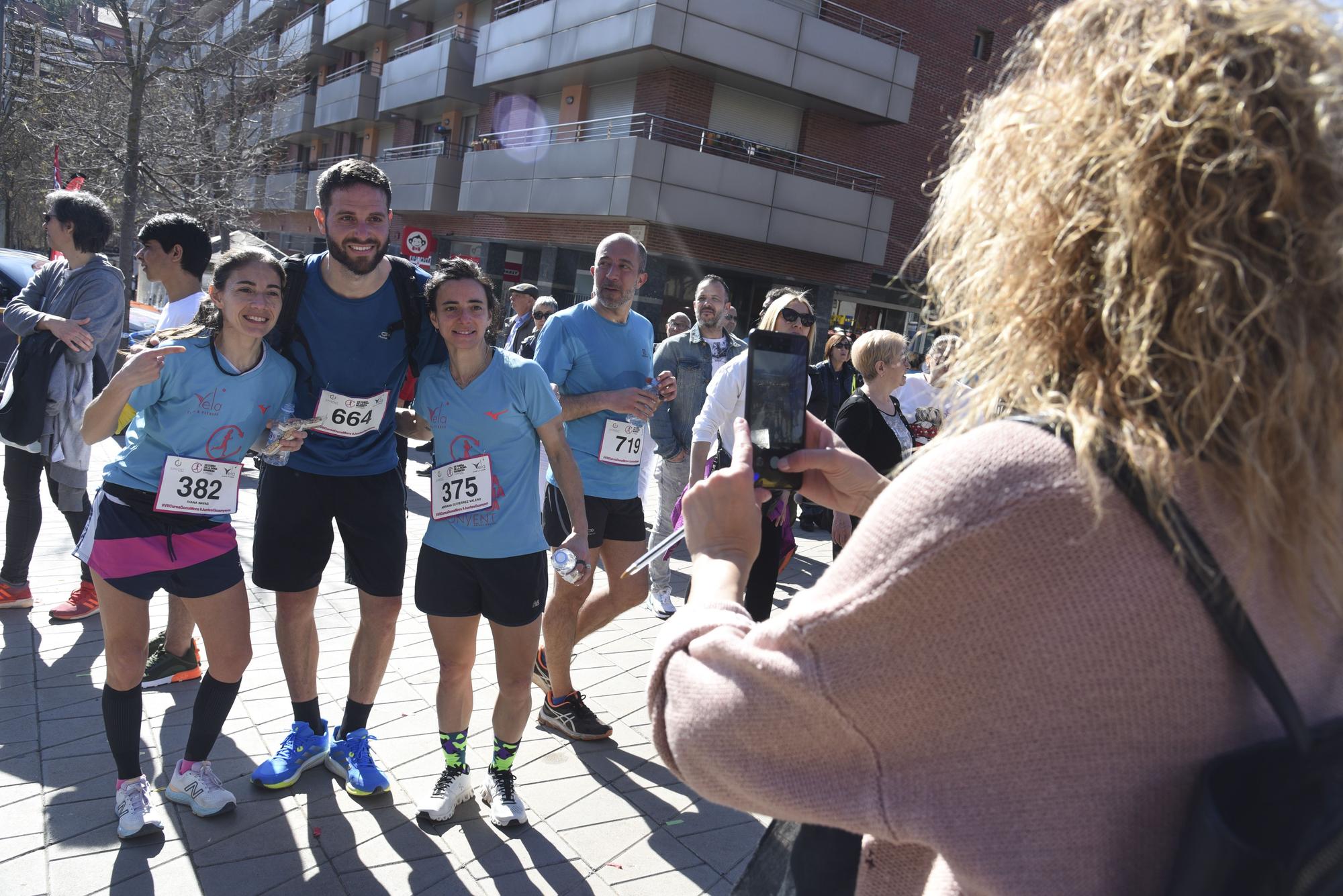 Busca't a les fotos de la Cursa de la Dona de Manresa 2023