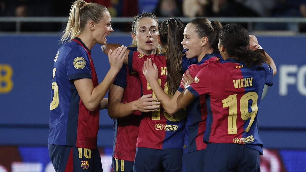 Las jugadoras del Barça celebrando un gol ante el Levante Badalona