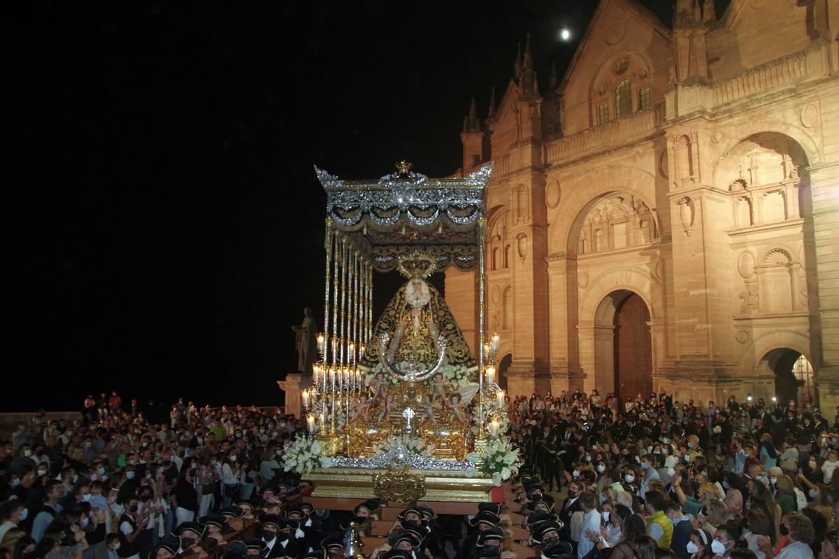 Salida procesional extraordinaria de la cofradía del Socorro, de Antequera Salida procesional extraordinaria de la cofradía del Socorro, de Antequera