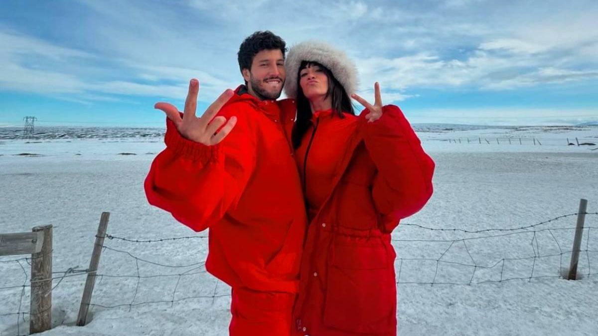 Mientras Aitana y Plex van a la suya, Sebastián Yatra pillado con otra chica