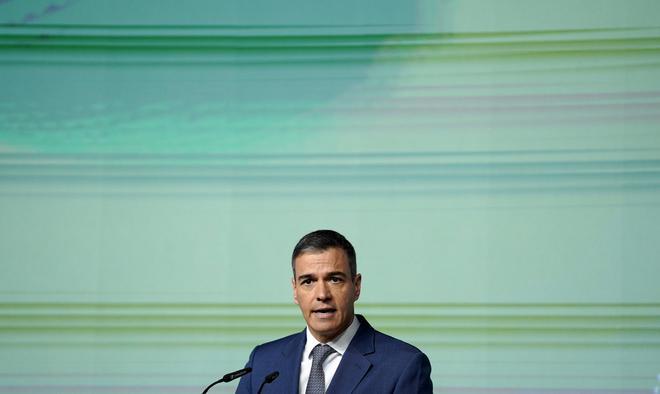 Pedro Sánchez y Teresa Ribera durante la inauguracion de la IV edición del foro Fondos Europeos .