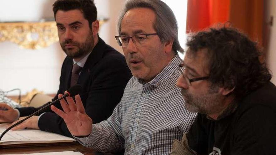 Fagúndez, Guarido y Viñas en sede municipal.