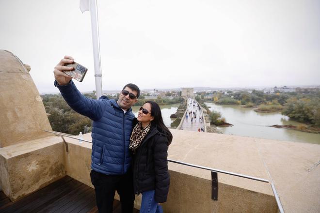 Córdoba abre la terraza de la Puerta del Puente