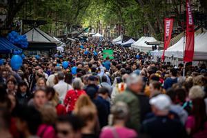 Sant Jordi bate récord de venta de libros y rosas