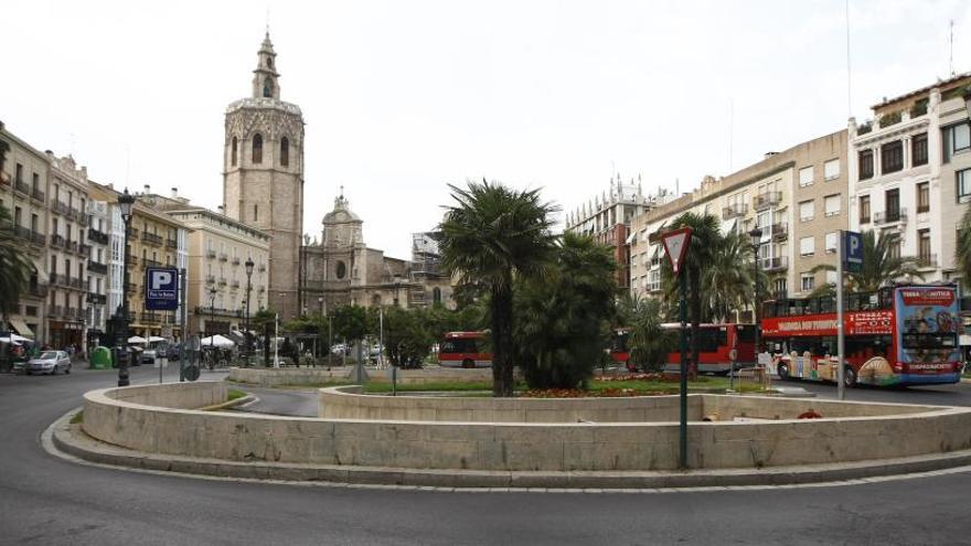 Los arquitectos critican que en la plaza de la Reina prime lo económico sobre la calidad