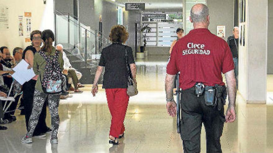 Sanidad refuerza la seguridad en el centro de salud de Campoamor al subir las agresiones