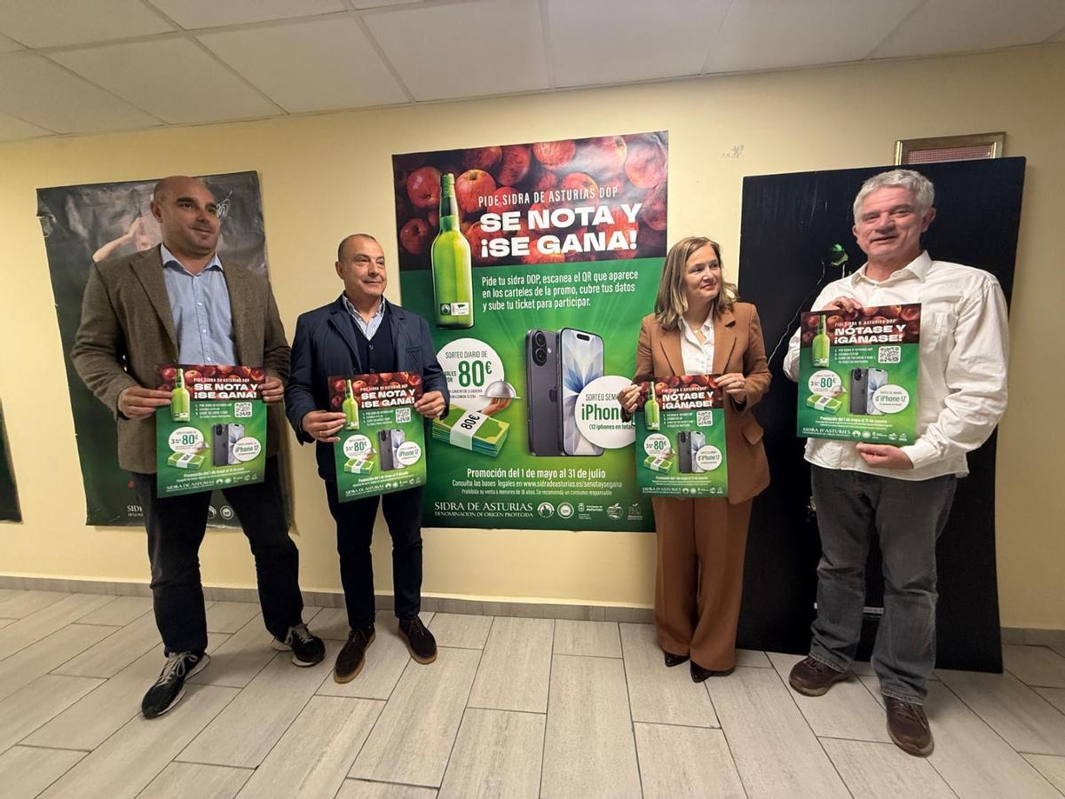 Daniel Ruiz, Jorge García, Luis Arrontes y Begoña López en la sede del consejo regulador de la DOP.
